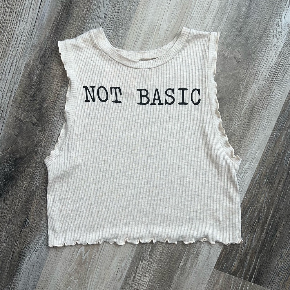 NWT Wild Kiss Not Basic ribbed graphic crop top